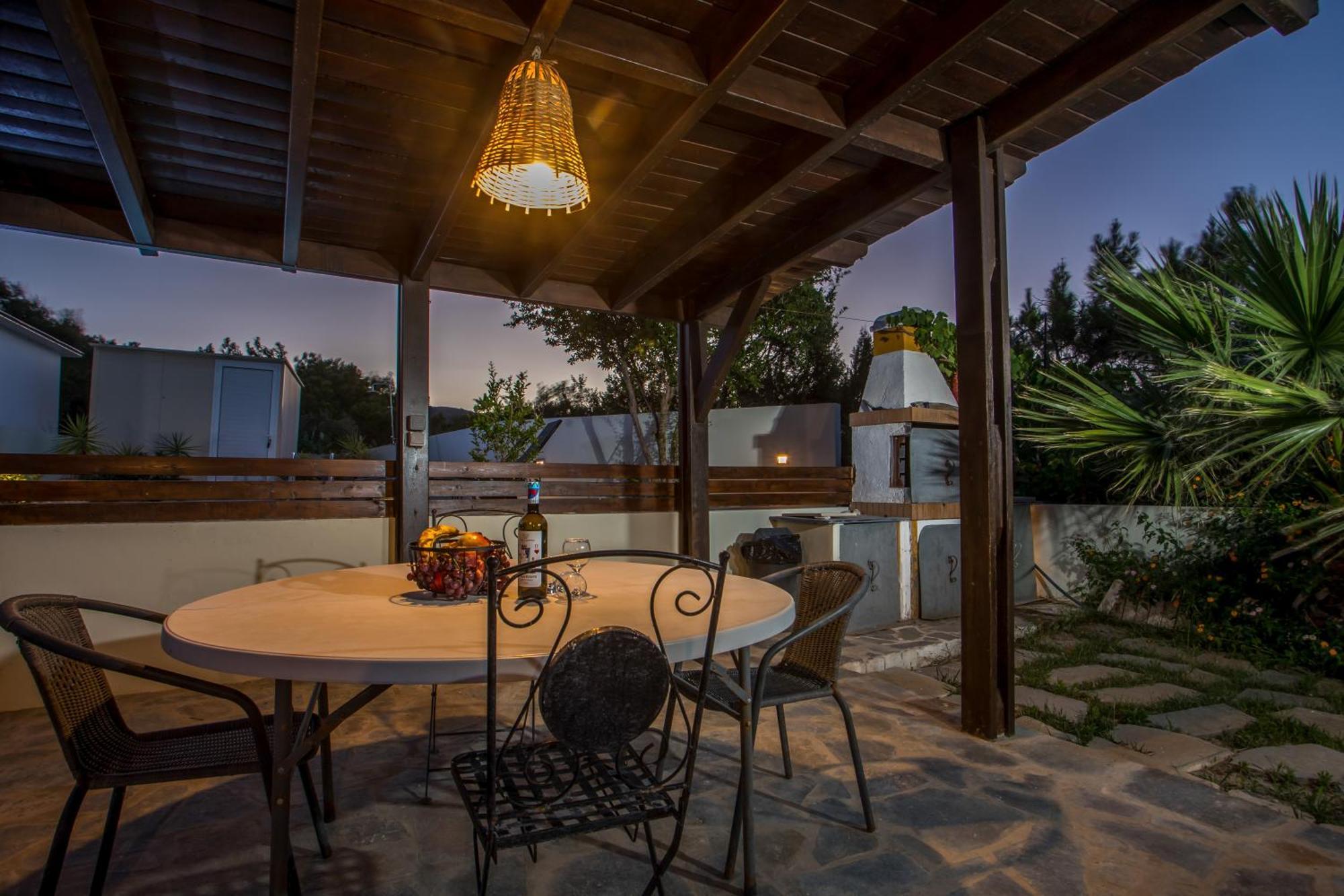 Verona Pool Villa Lakhania Eksteriør bilde