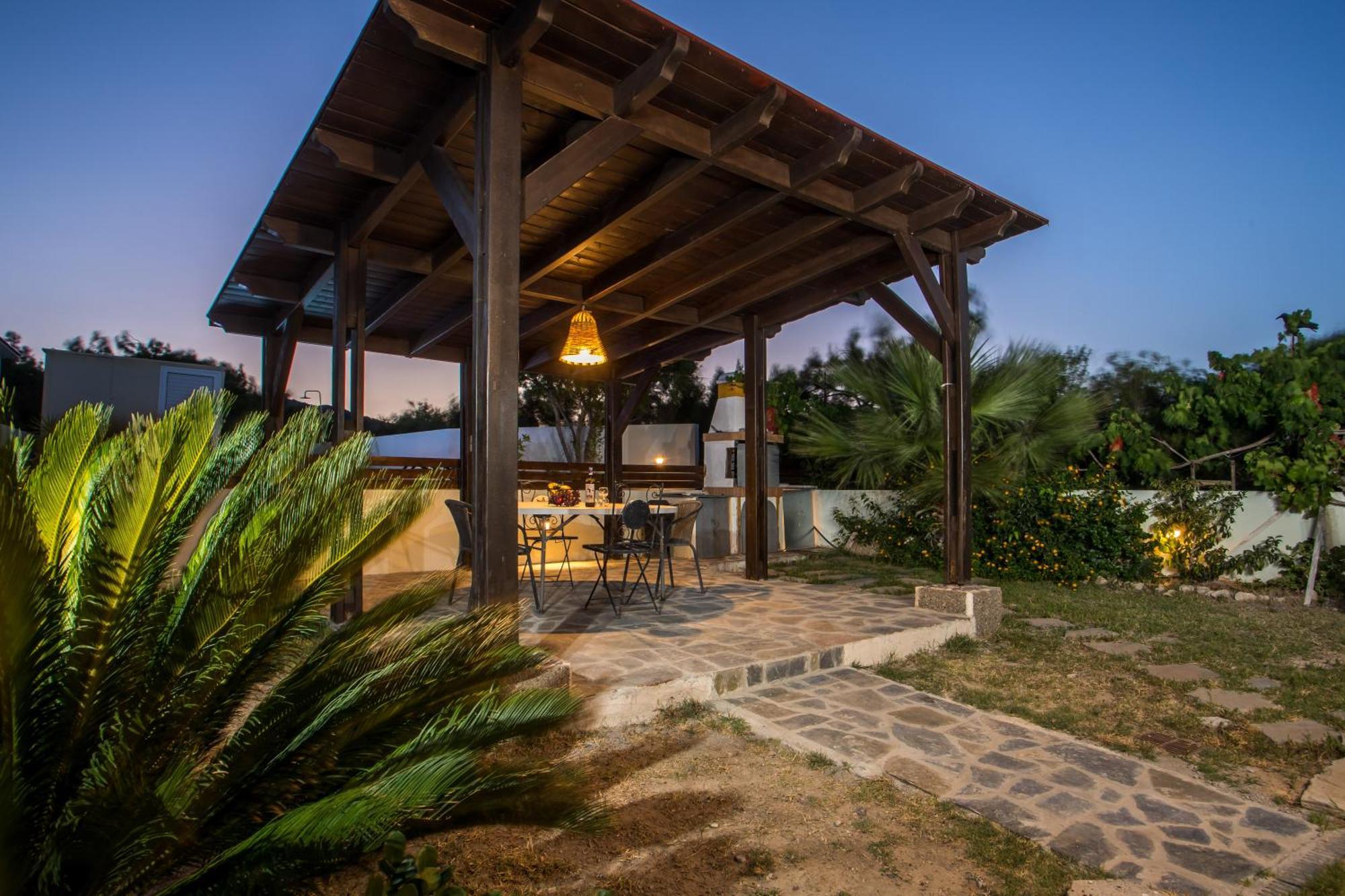 Verona Pool Villa Lakhania Eksteriør bilde